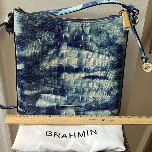 LIKE NEW  Brahmin Katie Chambray Melbourne crossbody - Picture 1 of 8